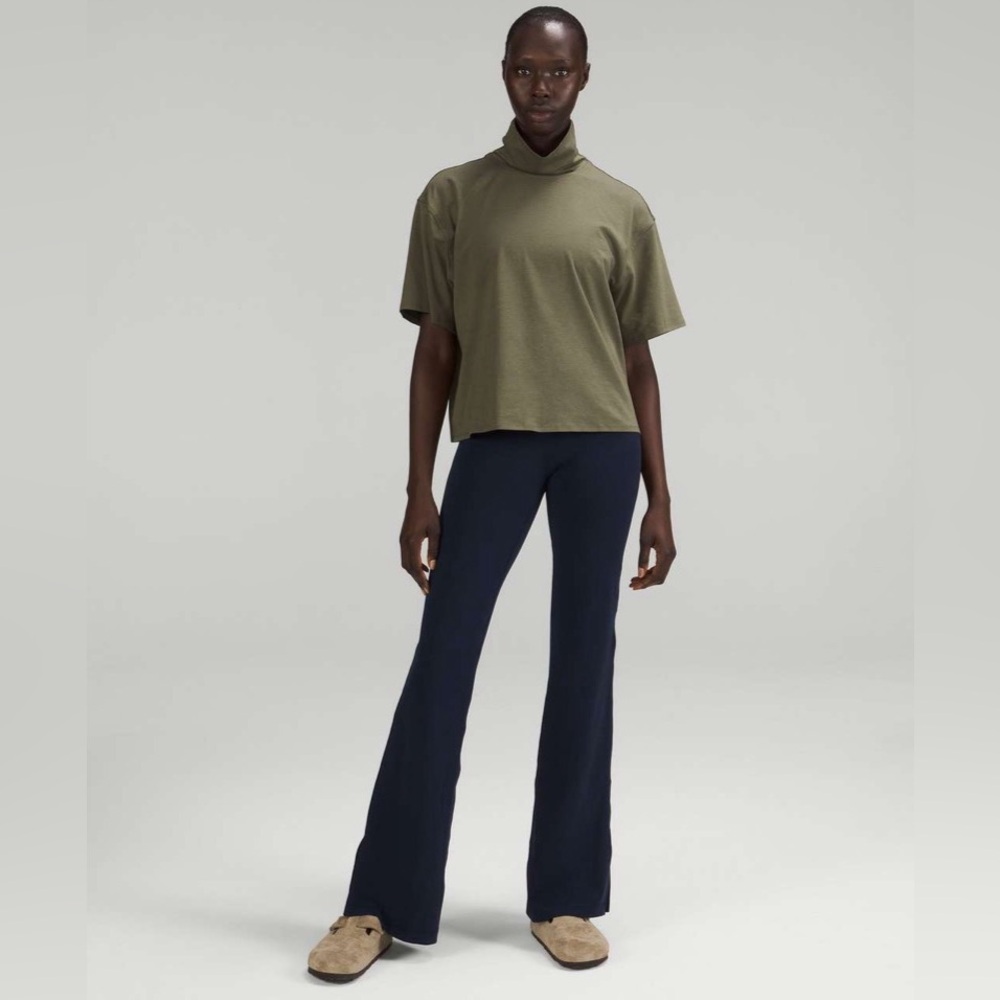 Lululemon Relaxed-Fit Cotton-Blend Turtleneck T-Shirt